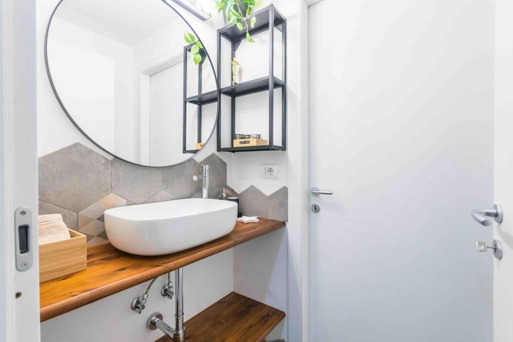 Ferienwohnung Hollywood Housein The Heart Of Turin Exterior foto
